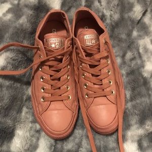 Converse Chuck Taylor All Star Pink Leather Low Top Shoe Women's 7 Men's 5